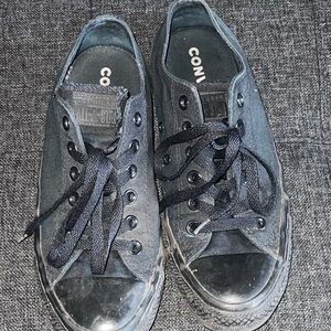 Unisex Black Converse